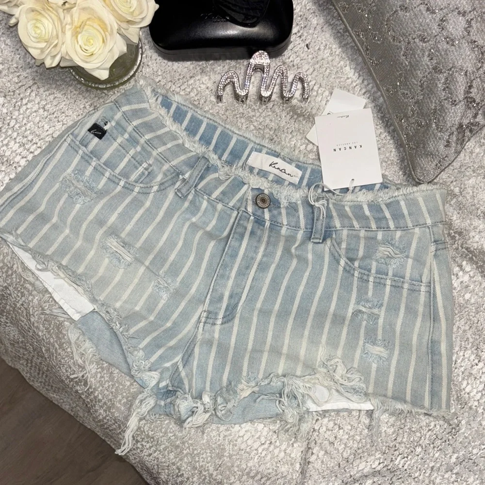 NWT KanCan Blue Striped Jean Shorts - Picture 4 of 14